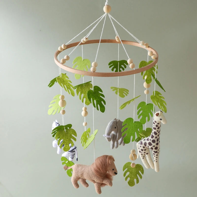 Mobile de Lit Bébé - Animaux de la Forêt en Feutre et Bois