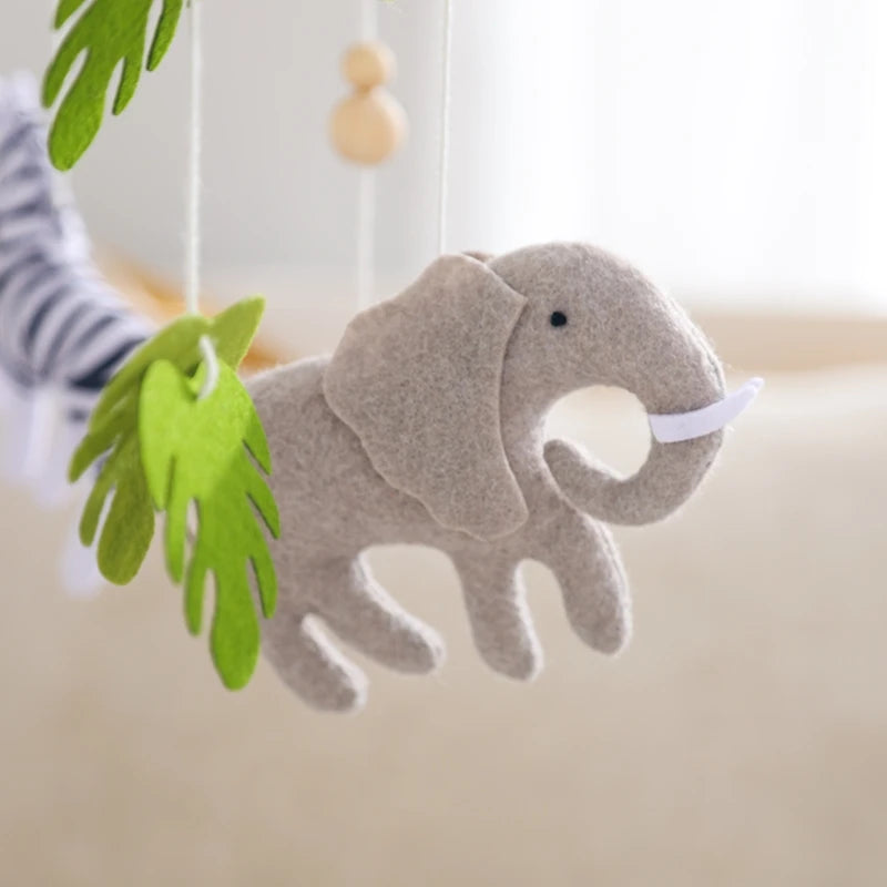 Mobile de Lit Bébé - Animaux de la Forêt en Feutre et Bois
