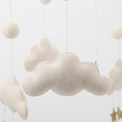 Mobile de Lit Bébé Lune et Nuages en Feutre